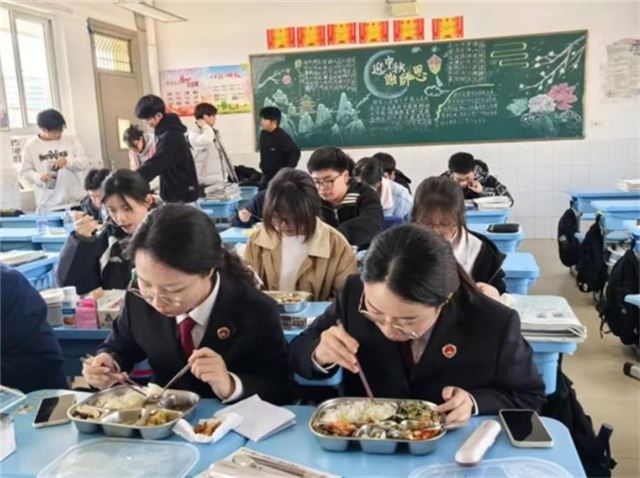 11491834987669358_33.jpg 11491834987669358_33.jpg