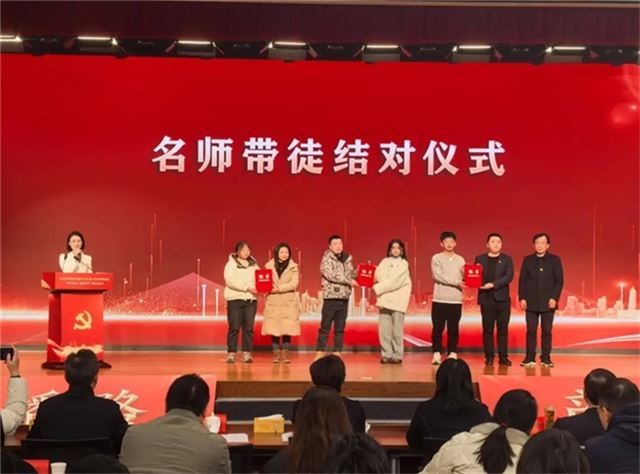 1545125751665834_33.jpg 1545125751665834_33.jpg