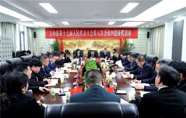 郑国良余洪雷分别参加四股桥、怀玉、岩瑞代表团审议各项报告